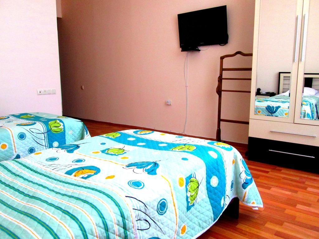 Max Comfort Hotel Koutaïssi Chambre photo