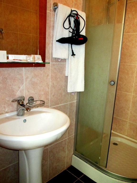 Max Comfort Hotel Koutaïssi Chambre photo