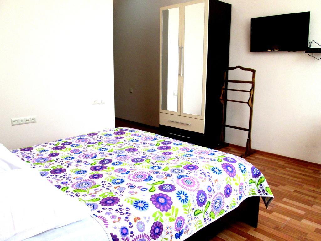Max Comfort Hotel Koutaïssi Chambre photo