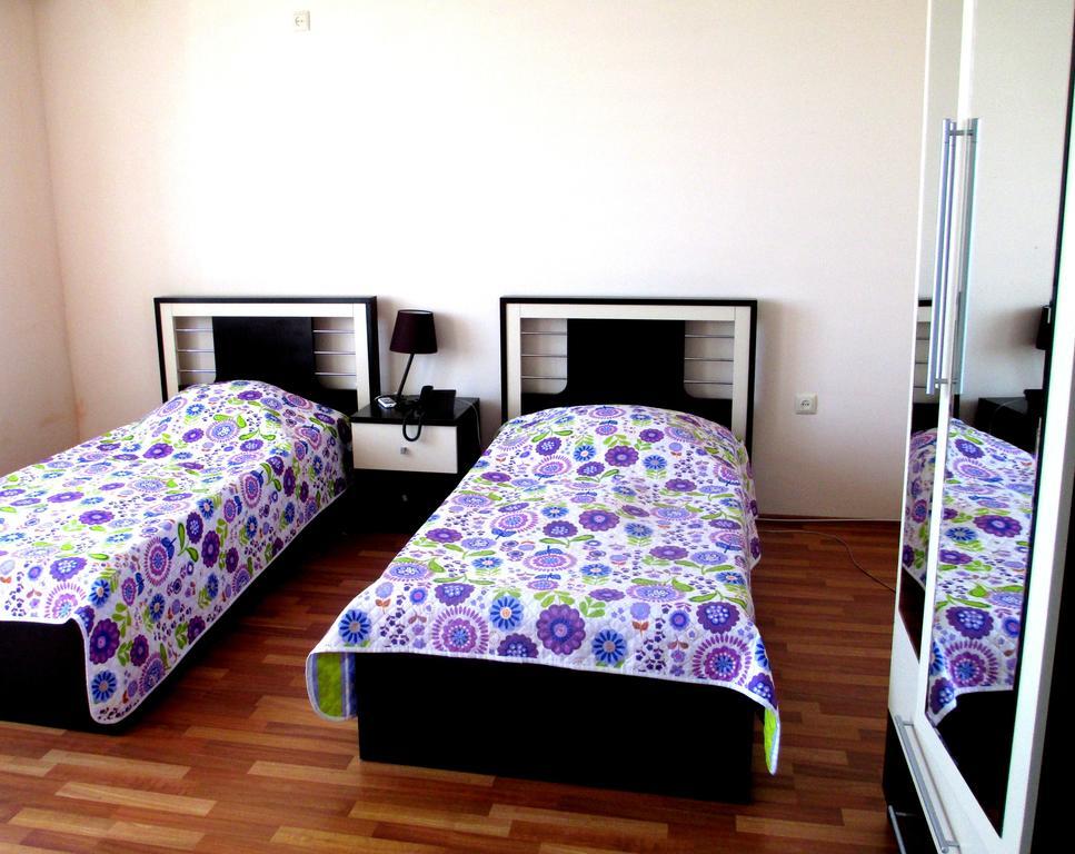 Max Comfort Hotel Koutaïssi Chambre photo