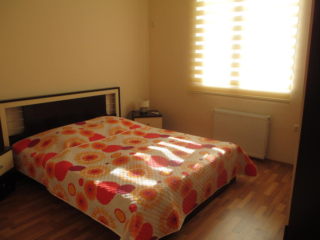 Max Comfort Hotel Koutaïssi Chambre photo